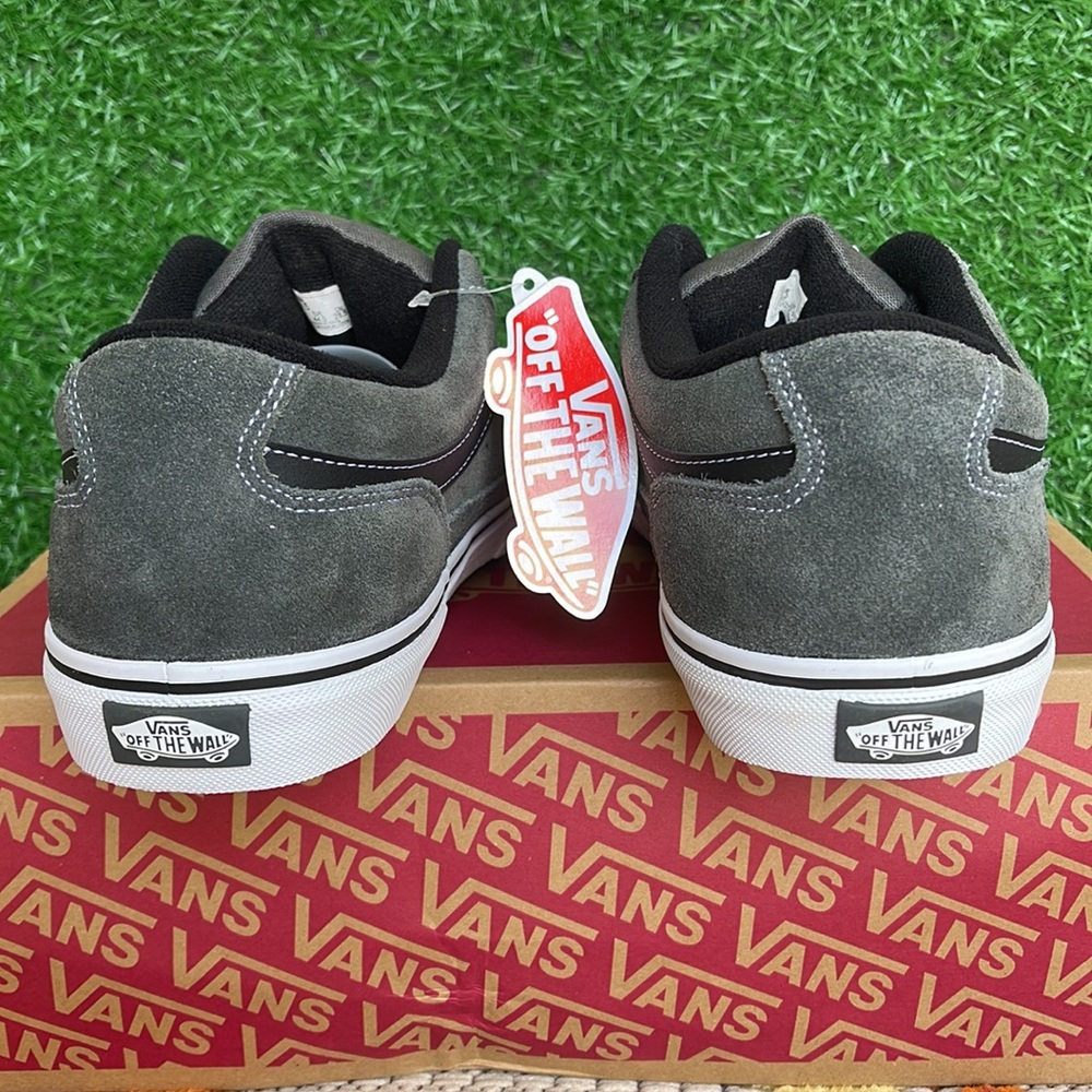 Vans Bearcat
Charcoal/White/Black
VN000DT2CWE Men’s sneakers - Picture 14 of 16